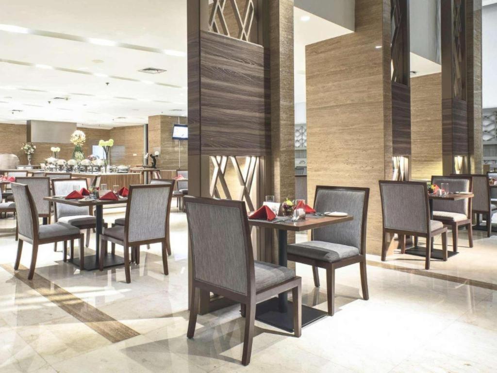 Hotel Grandhika Iskandarsyah Jakarta Buitenkant foto