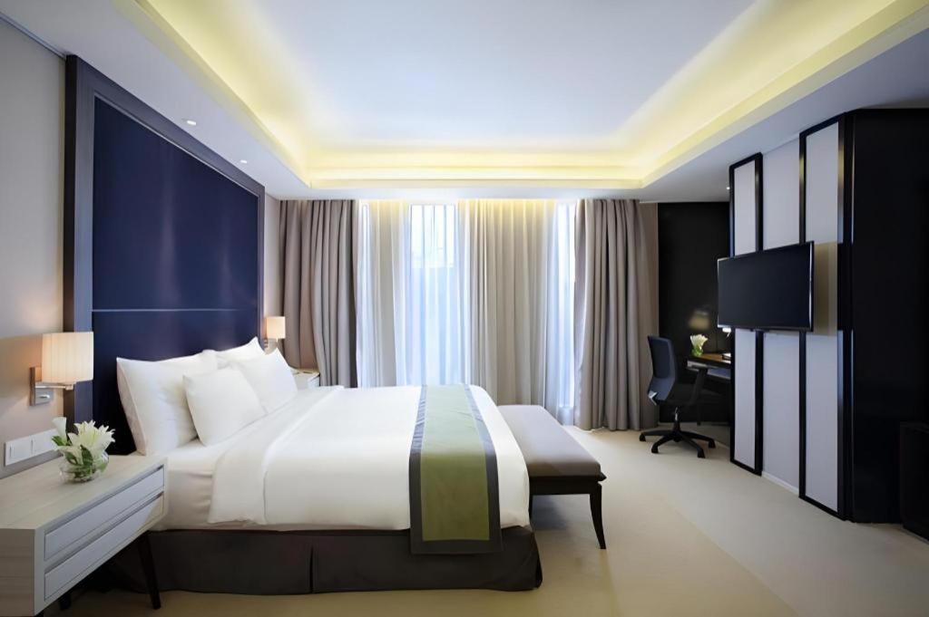 Hotel Grandhika Iskandarsyah Jakarta Buitenkant foto