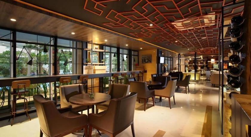 Hotel Grandhika Iskandarsyah Jakarta Buitenkant foto