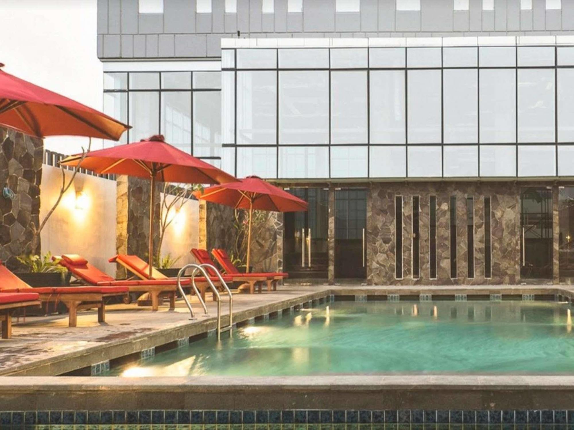 Hotel Grandhika Iskandarsyah Jakarta Buitenkant foto